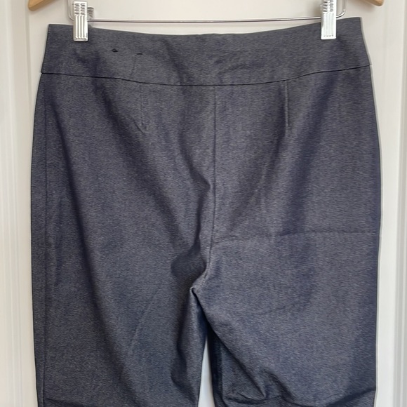 Chico’s Women’s So Slimming Crop Pull-On Pants M (8/10) - Picture 4 of 7